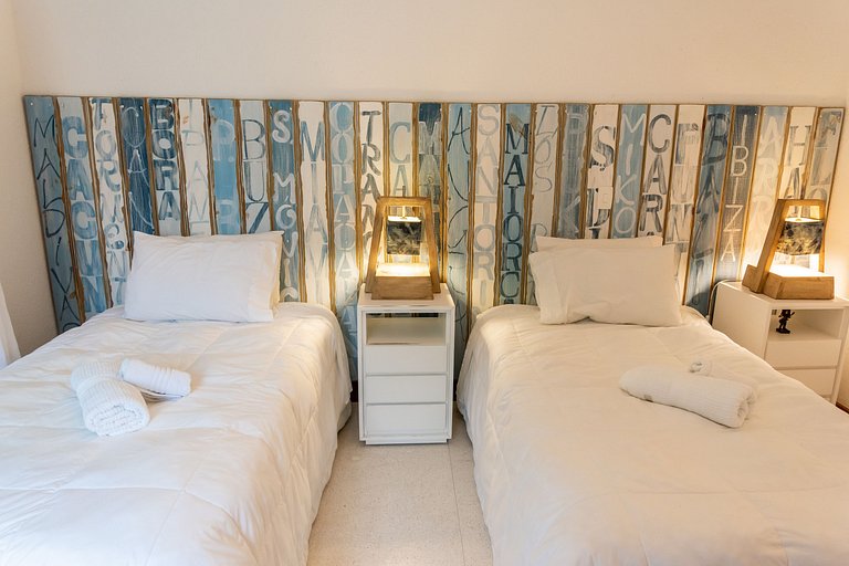 Casa pé na areia no Cond. Aguas dAjuda