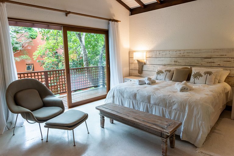 Casa luxo pé na areia no melhor cond. de Arraial