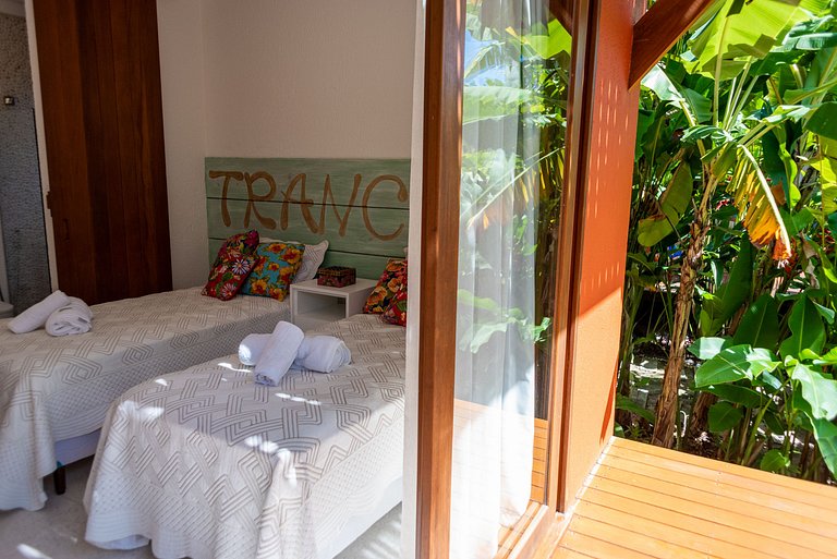 Casa luxo pé na areia no melhor cond. de Arraial