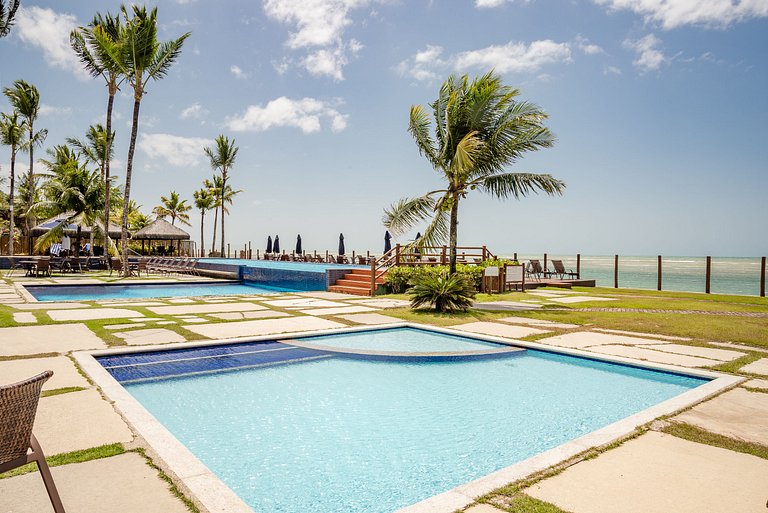 Casa luxo pé na areia no melhor cond. de Arraial